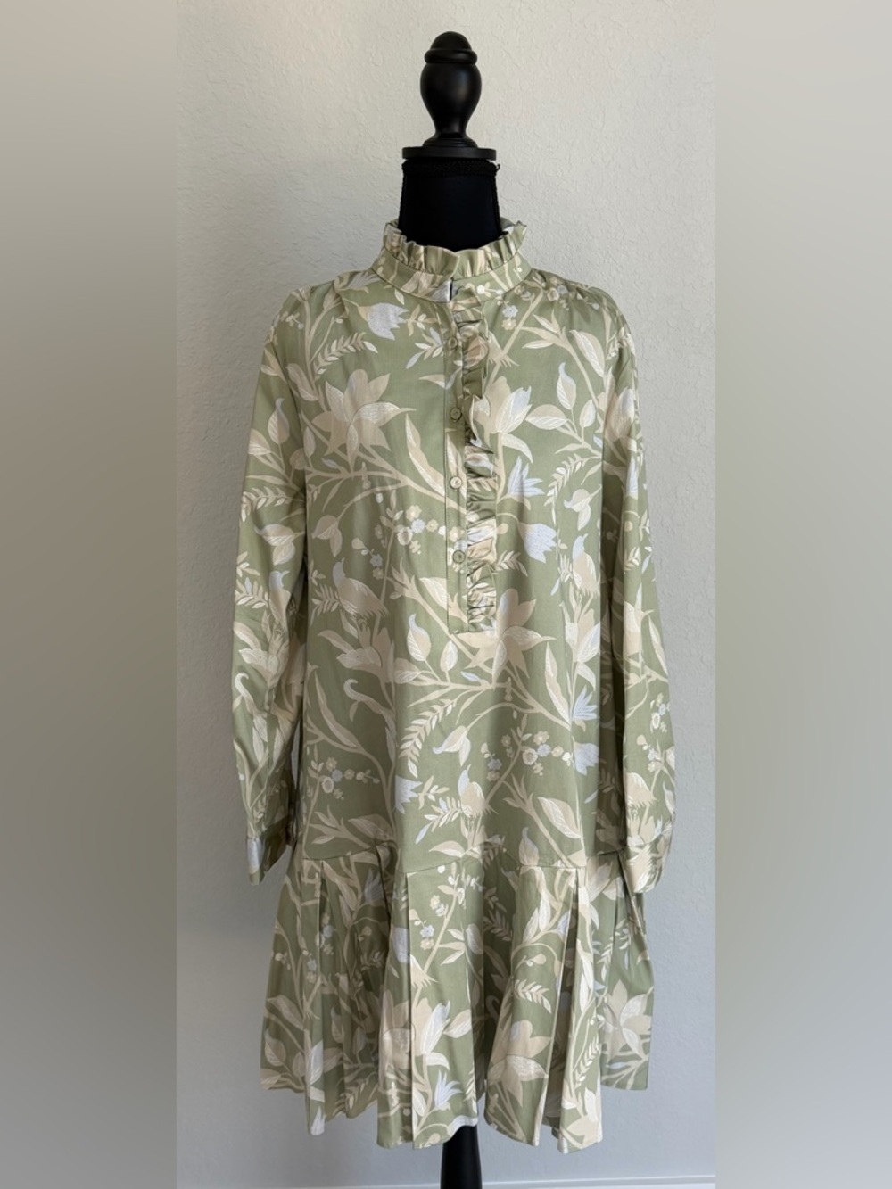 NWOT Tuckernuck Sage Arbre Tate Dress with Ruffled Neck & Pleated Skirt, XL - Picture 2 of 14